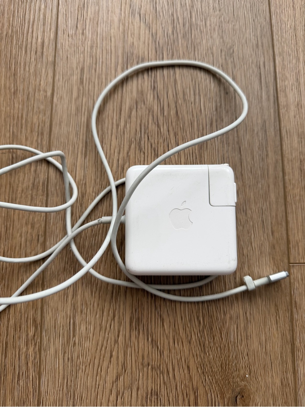 Apple 60W MagSafe 2 Power Adapter in White